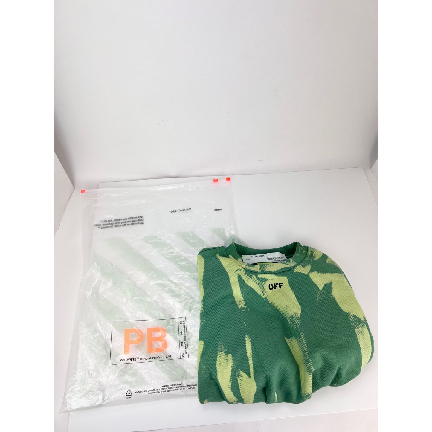 
                  
                    OFF White Tye Dye Xtra Crop Sweatsh Light Green Sweatshirt
                  
                