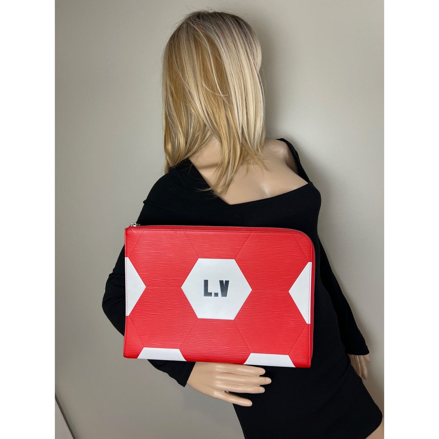 
                  
                    Louis Vuitton Fifa World Cup Pochette Jour epi Red Leather Clutch
                  
                