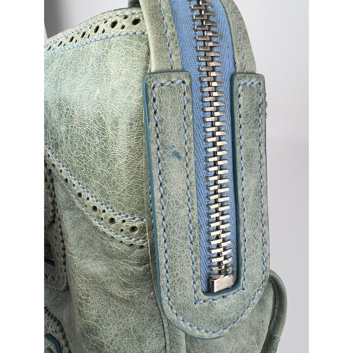 
                  
                    Balenciaga Agneau Giant Brogues Light Green Hardware City Distressed Bag Vintage
                  
                