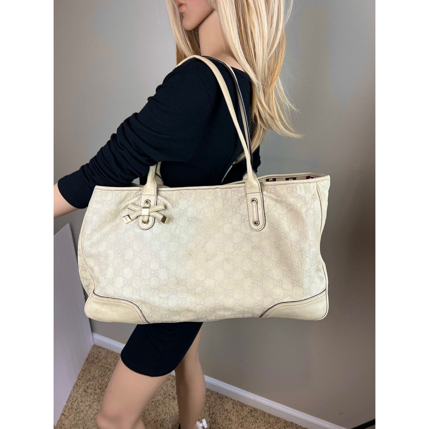 
                  
                    Gucci Guccissima Large Princy White Leather Tote Bag
                  
                