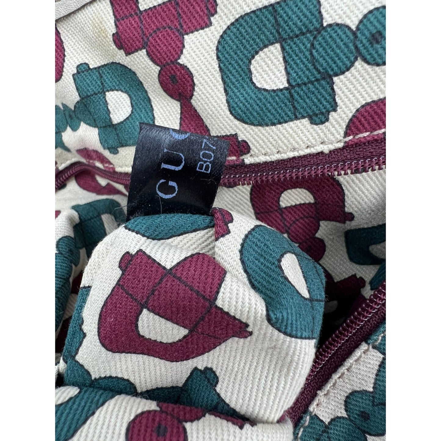 
                  
                    Gucci Guccissima Large Princy White Leather Tote Bag
                  
                