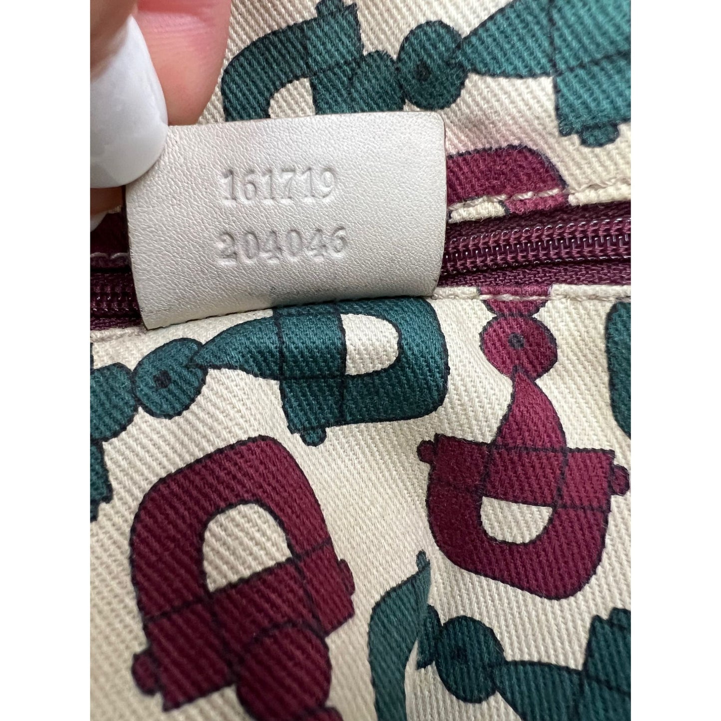 
                  
                    Gucci Guccissima Large Princy White Leather Tote Bag
                  
                