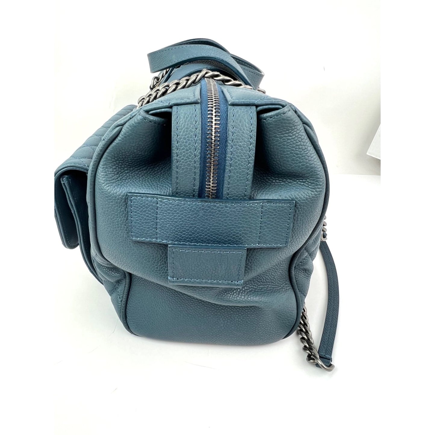 
                  
                    Chanel Quilted Caviar Large Blue Bowling Bag Ruthenium
                  
                