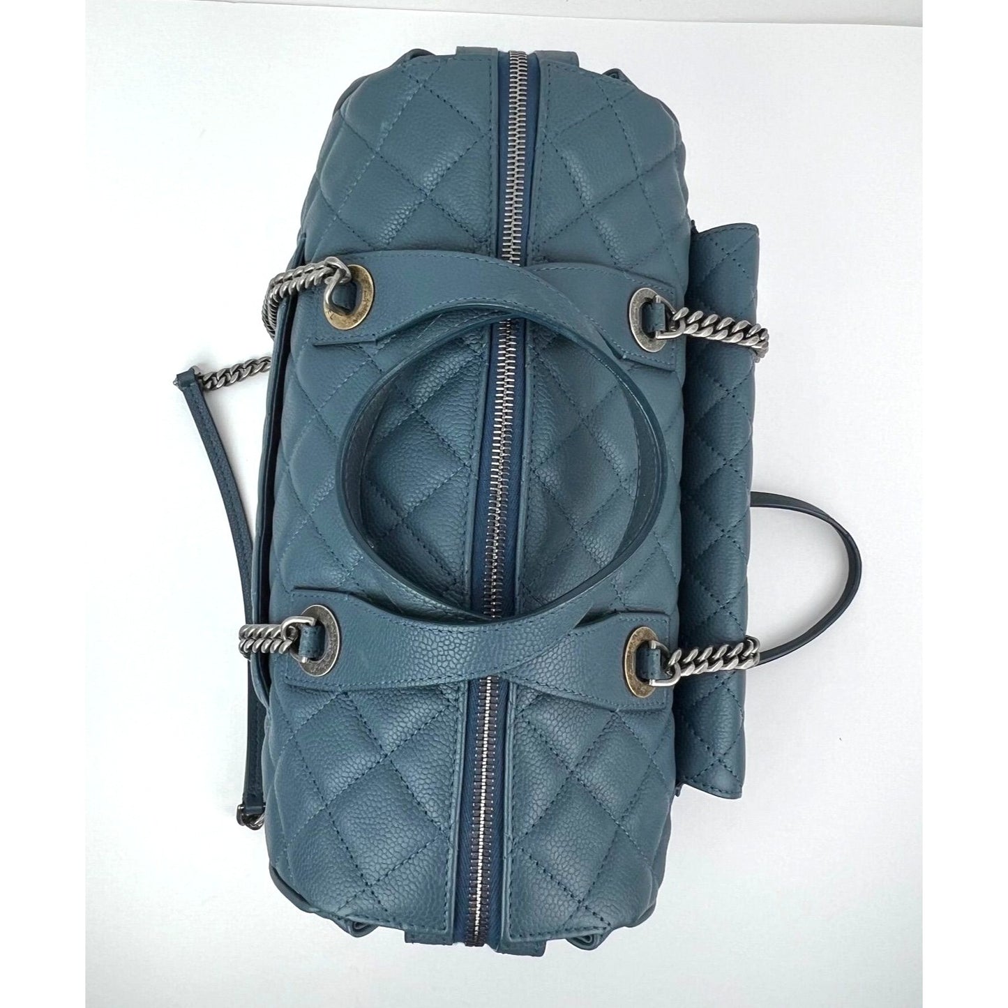 
                  
                    Chanel Quilted Caviar Large Blue Bowling Bag Ruthenium
                  
                