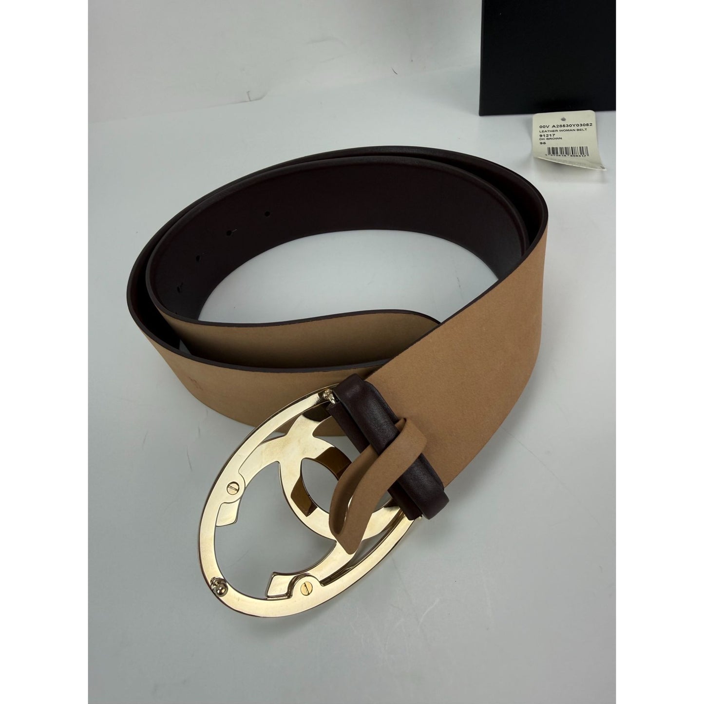 
                  
                    Chanel Interlocking CC Logo Brown Leather Belt 95/38  Vintage
                  
                