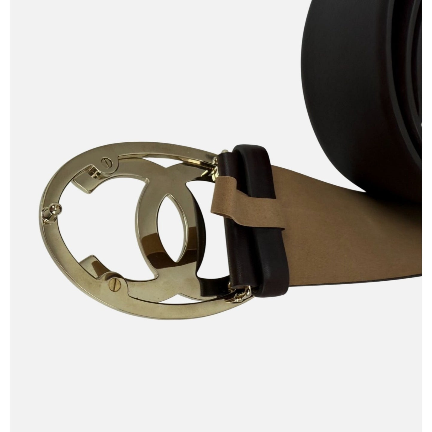 
                  
                    Chanel Interlocking CC Logo Brown Leather Belt 95/38  Vintage
                  
                