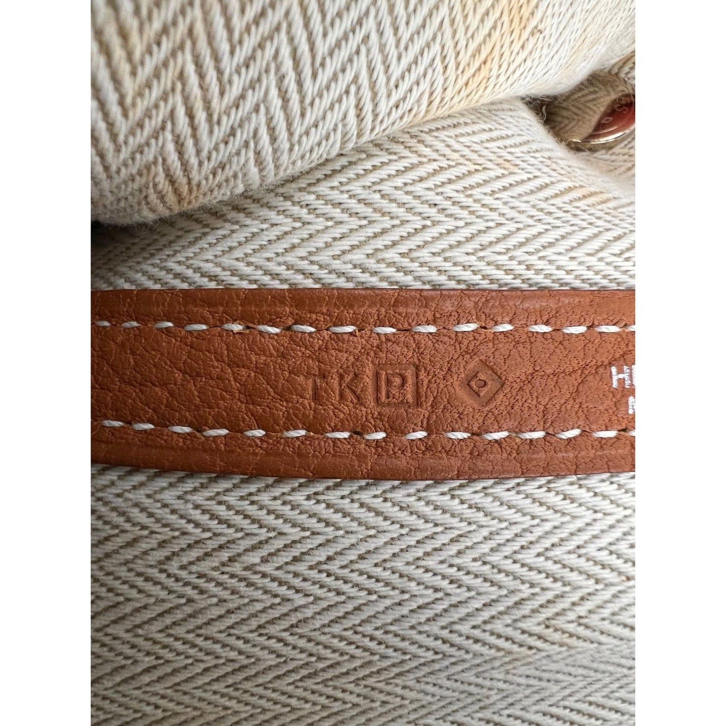 
                  
                    Hermes Negonda Garden Party MM 36 Gold Leather Tote
                  
                
