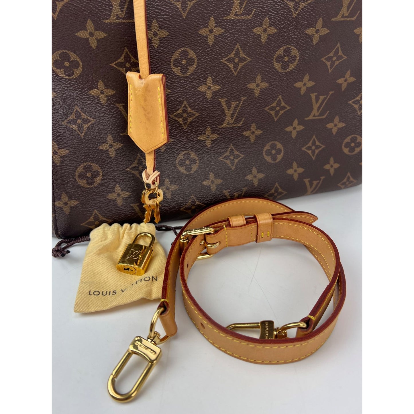 
                  
                    Louis Vuitton Montaigne MM Monogram Shoulder Bag
                  
                