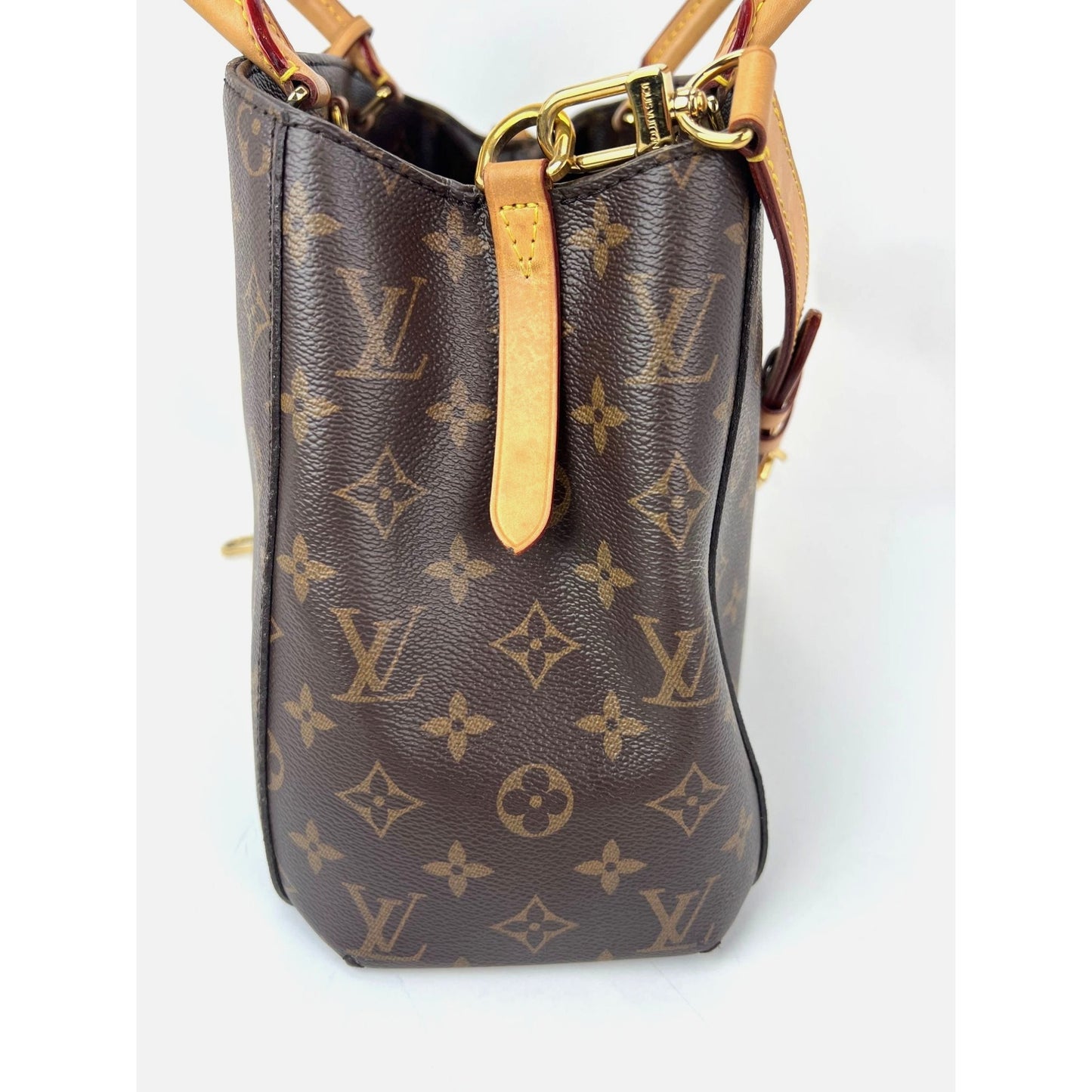 
                  
                    Louis Vuitton Montaigne MM Monogram Shoulder Bag
                  
                