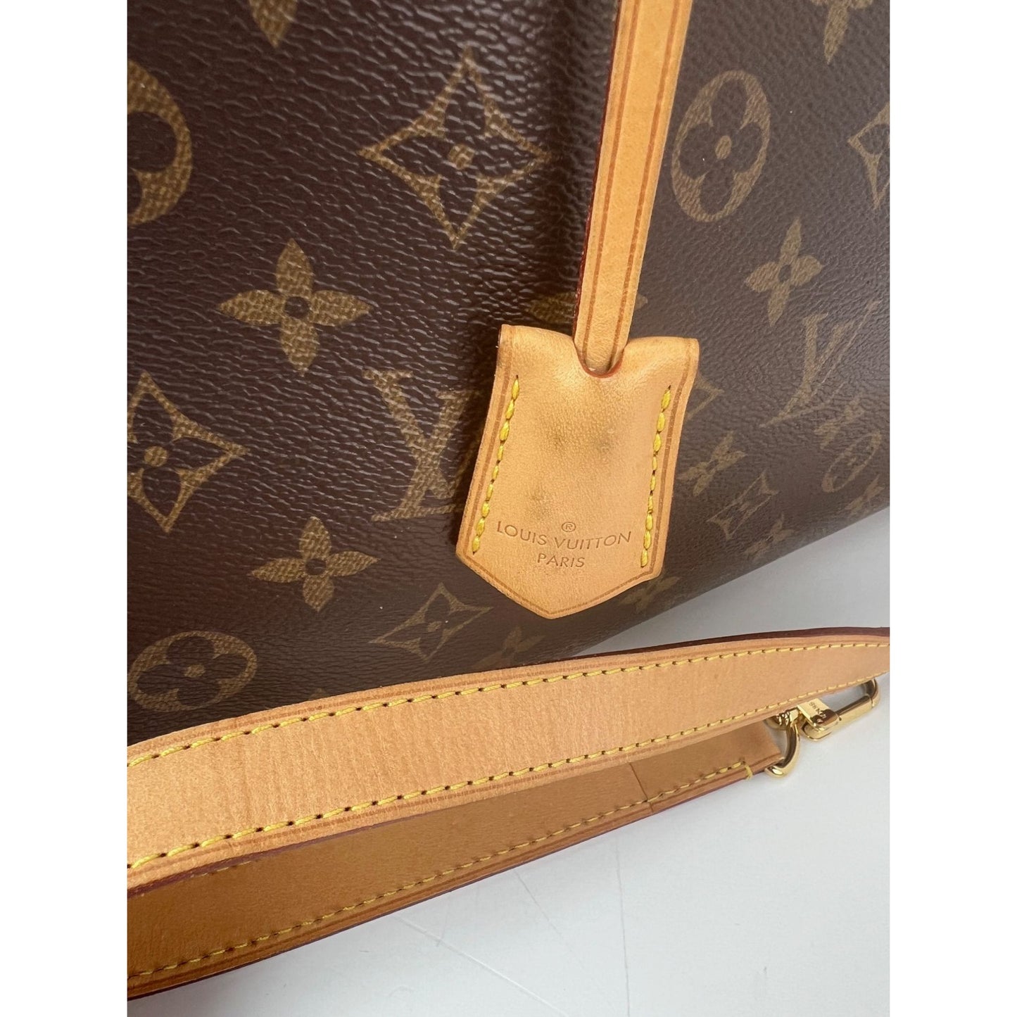 
                  
                    Louis Vuitton Montaigne MM Monogram Shoulder Bag
                  
                