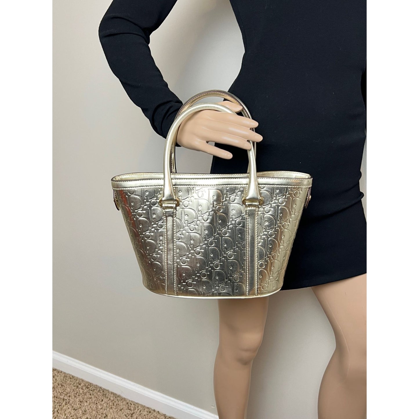 
                  
                    Christian Dior Metallic Oblique Gold Tote Bag
                  
                