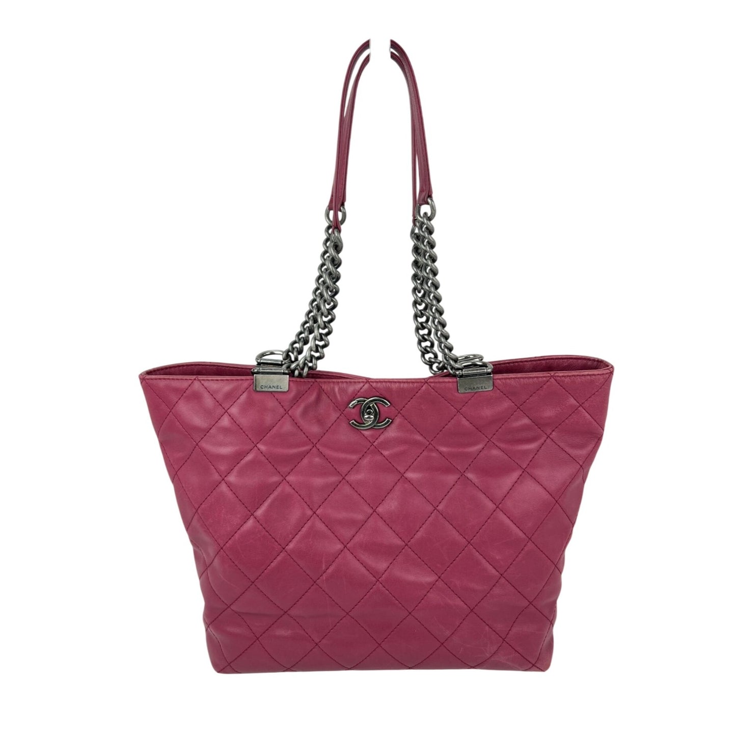 
                  
                    Chanel Shopping in Chains Quilted Leather Burgundy Tote Bag
                  
                