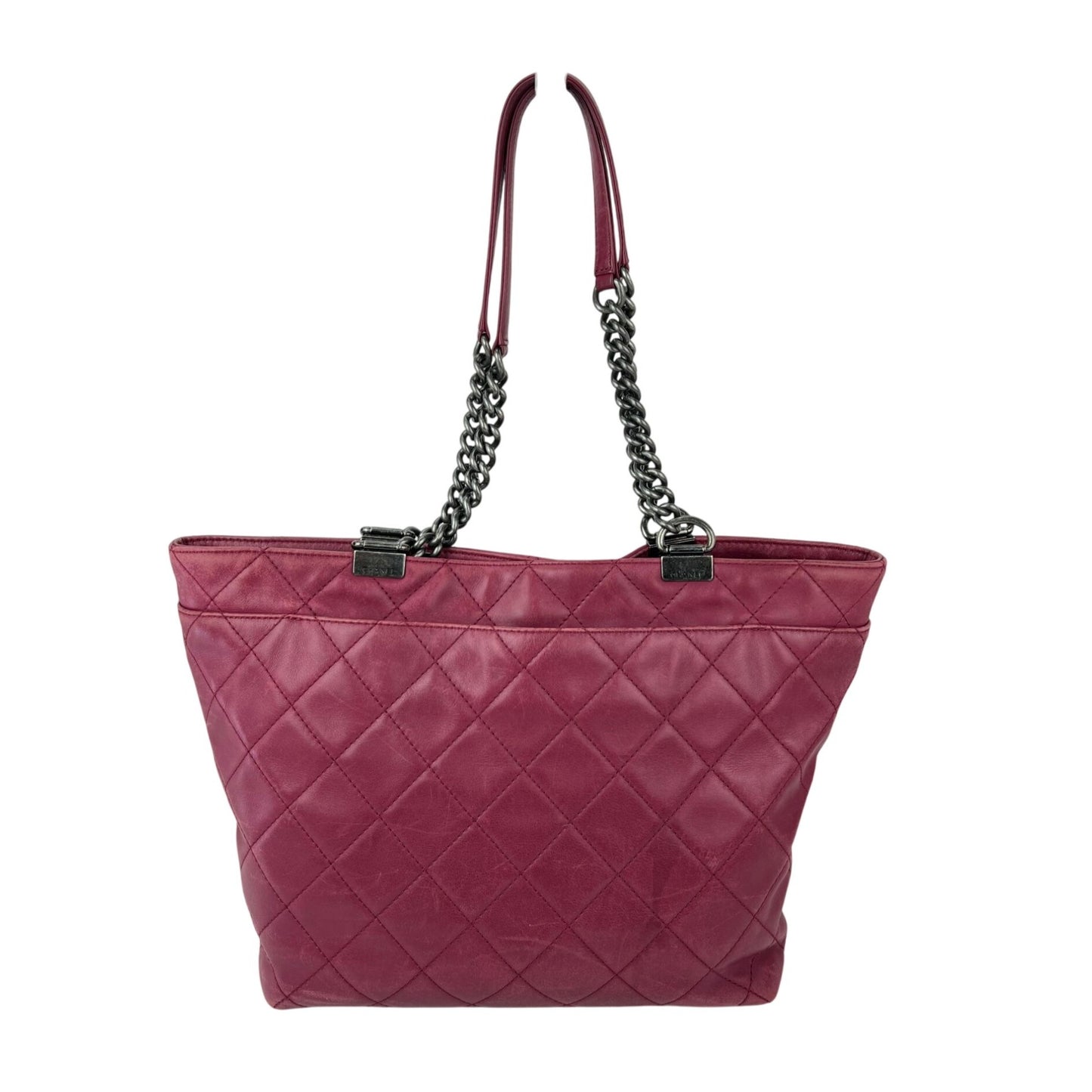 
                  
                    Chanel Shopping in Chains Quilted Leather Burgundy Tote Bag
                  
                