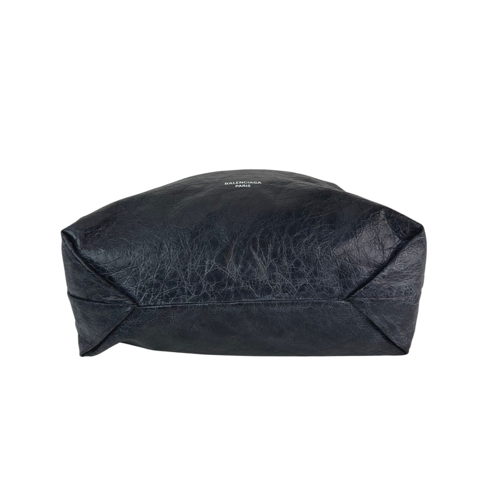 
                  
                    Balenciaga Leather Crush Medium Black Paris Charms Tote Bag
                  
                