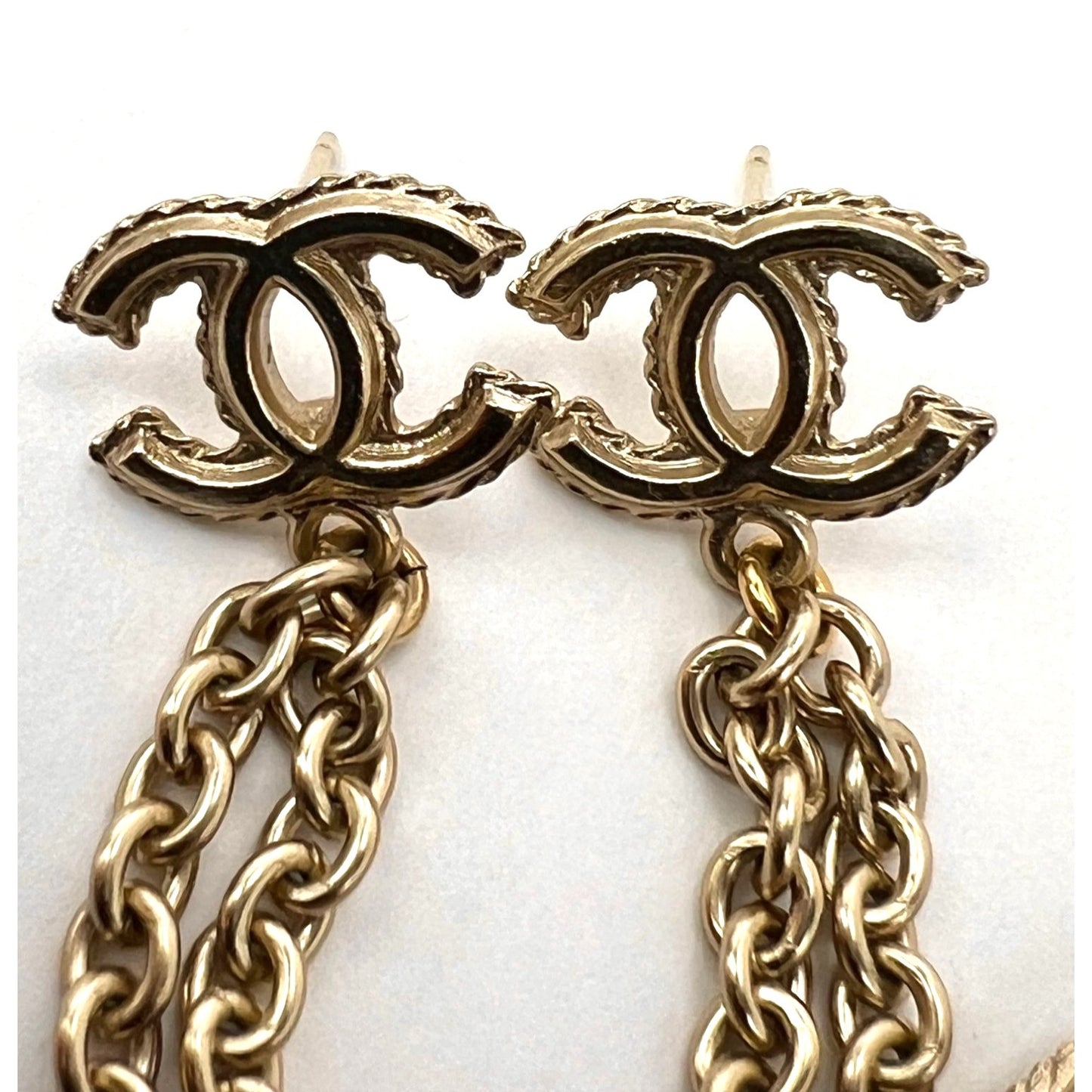 
                  
                    Chanel Gold Chain Logo Dangle CC Earrings
                  
                