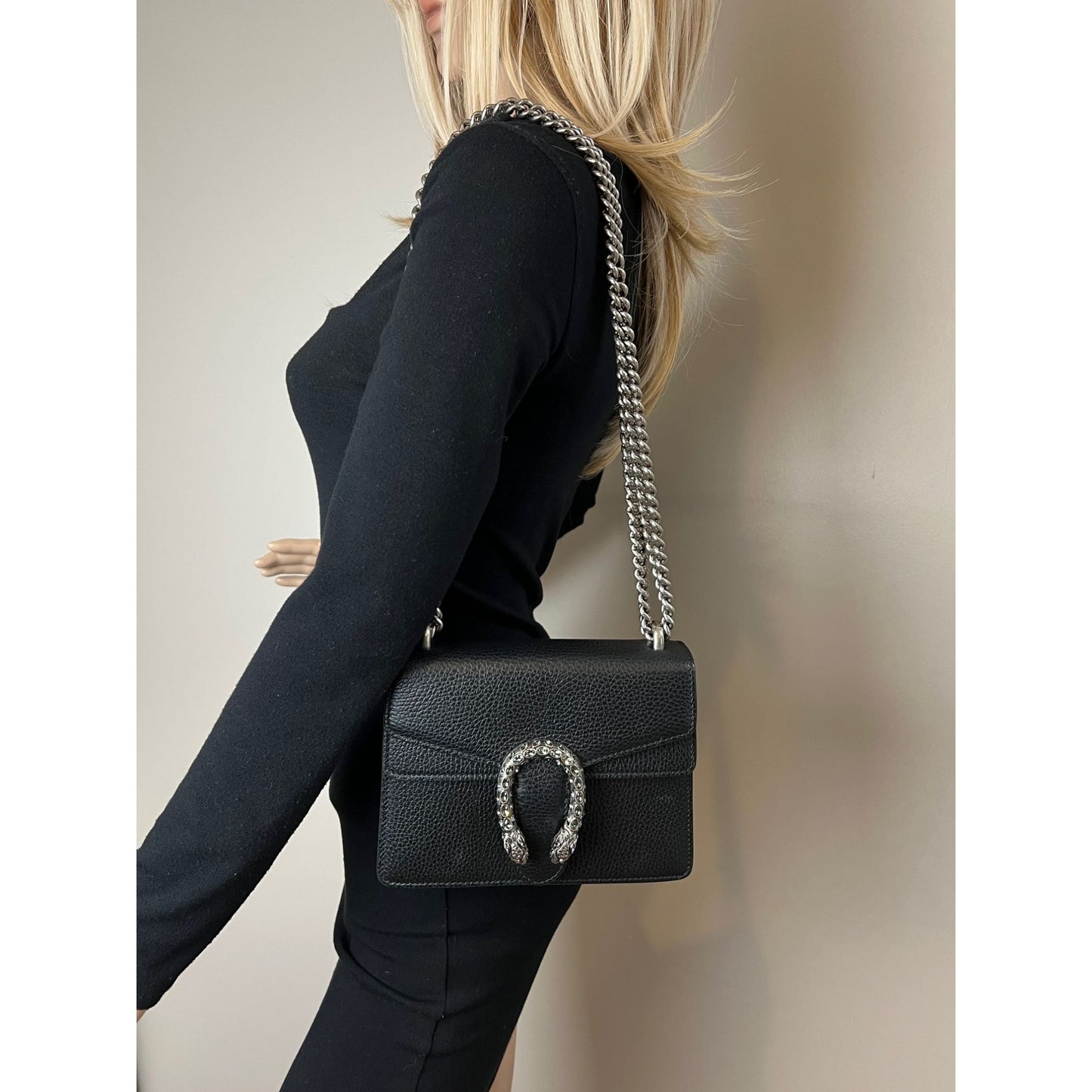 
                  
                    Gucci Dionysus Cyrstals Black Leather Small Shoulder Bag
                  
                