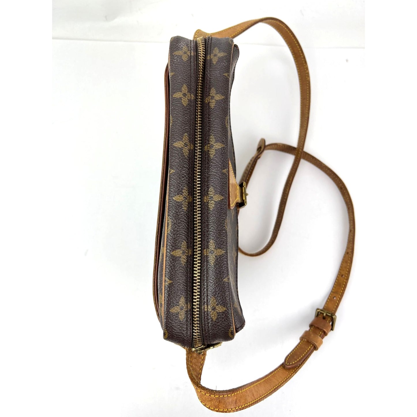 
                  
                    Louis Vuitton Jeune Fille MM Monogram Crossbody Bag Vintage
                  
                