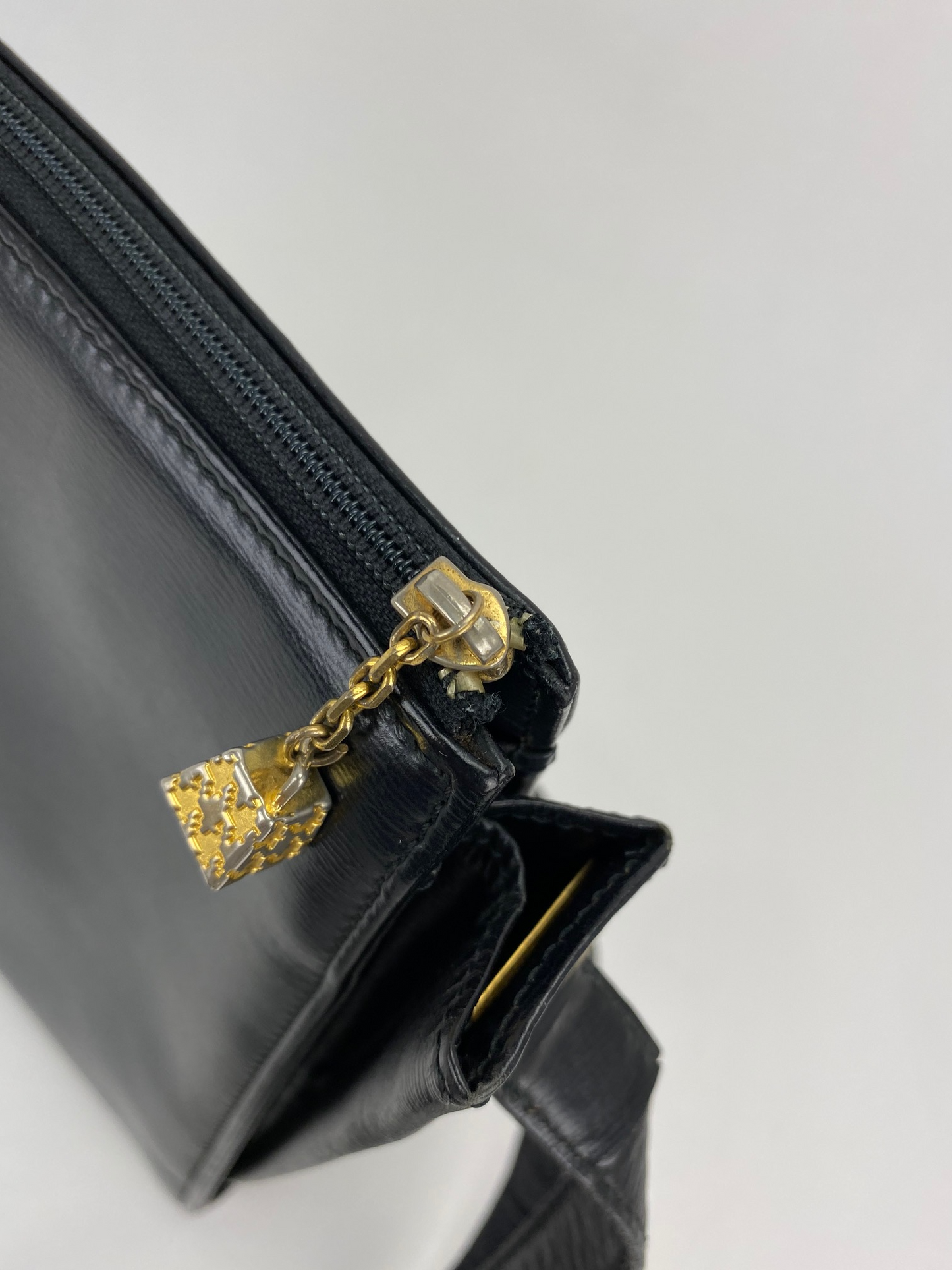 Used Christian DIOR Black Leather Adjustable Bag – Debsluxurycloset