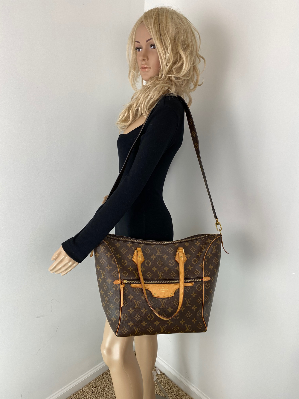 Louis Vuitton, Bags, Sold Tournelle Mm In Noir