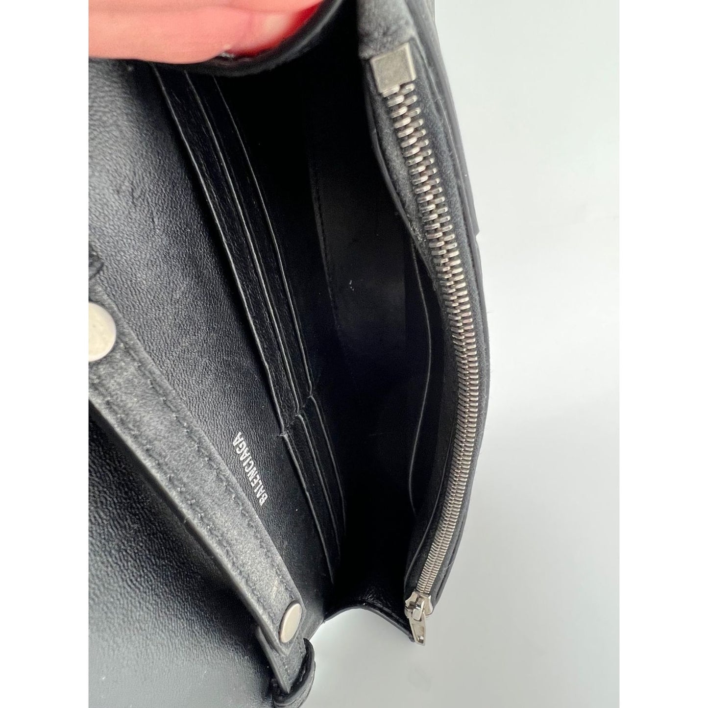 BALENCIAGA Hourglass Wallet On Chain Black Glitter Clutch Shoulder Bag –  Debsluxurycloset