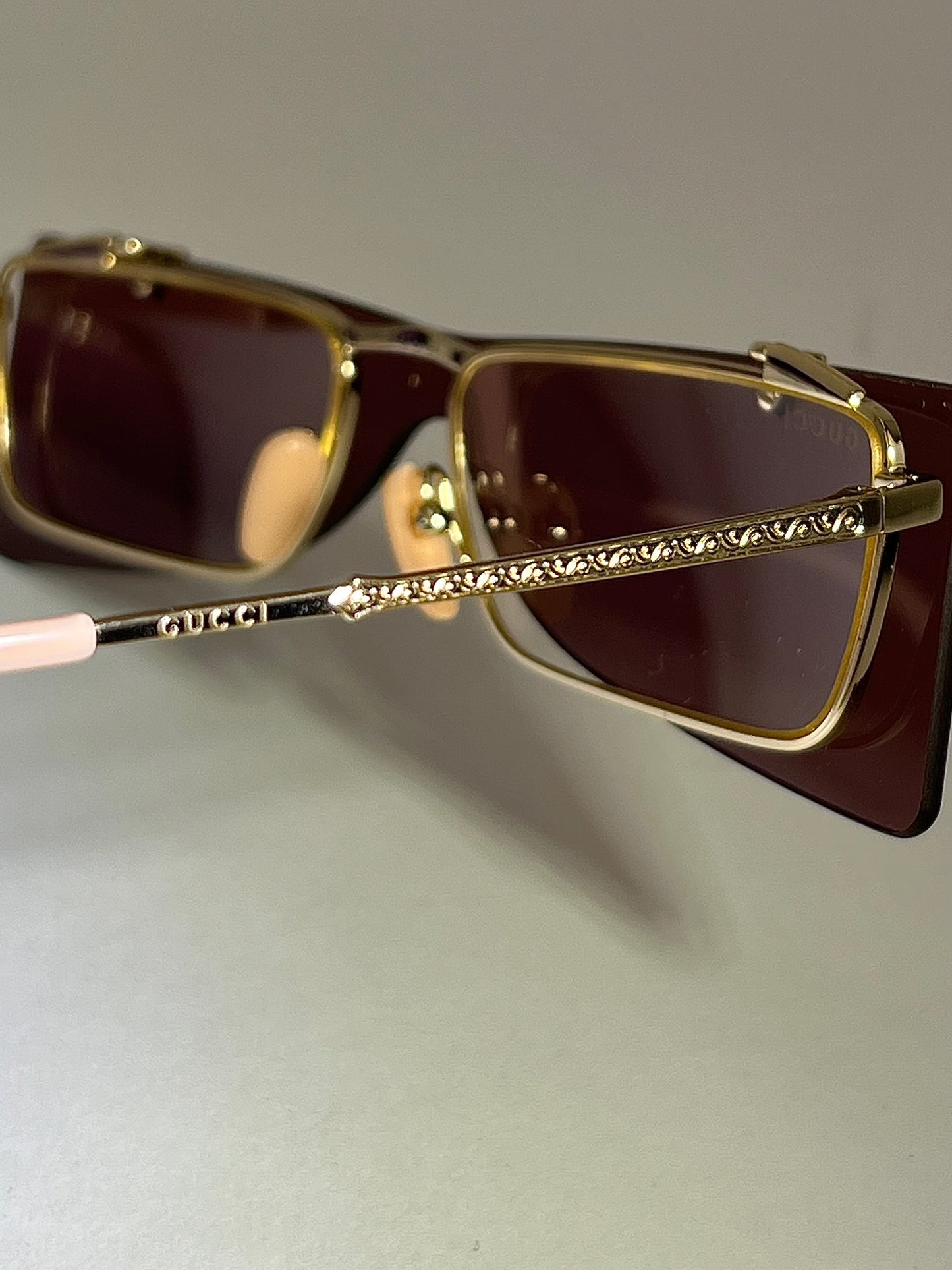 
                  
                    Gucci Flip-Up Sunglasses Rectangle Red Gold frames GG0363S 002 56 preowned
                  
                