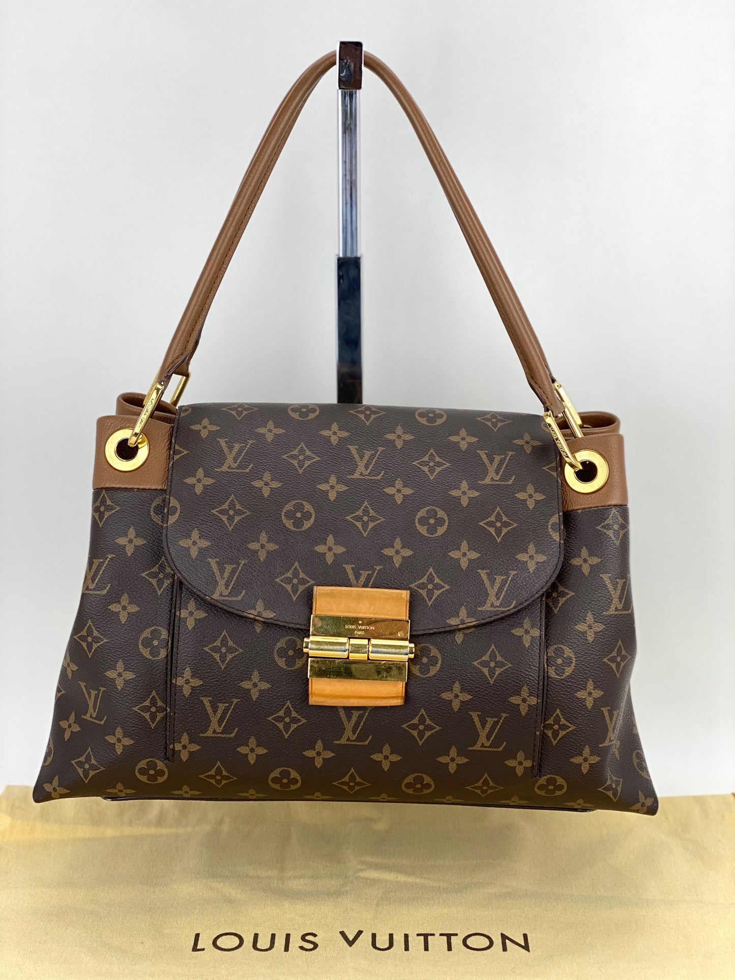 The new S Lock Sling Bag was selling out sooo fast, glad I was able to get  my hands on one! : r/Louisvuitton