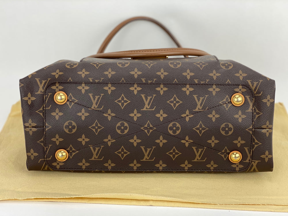 Louis Vuitton Monogram Canvas Pouch (Authentic Pre-Owned) - ShopStyle  Shoulder Bags