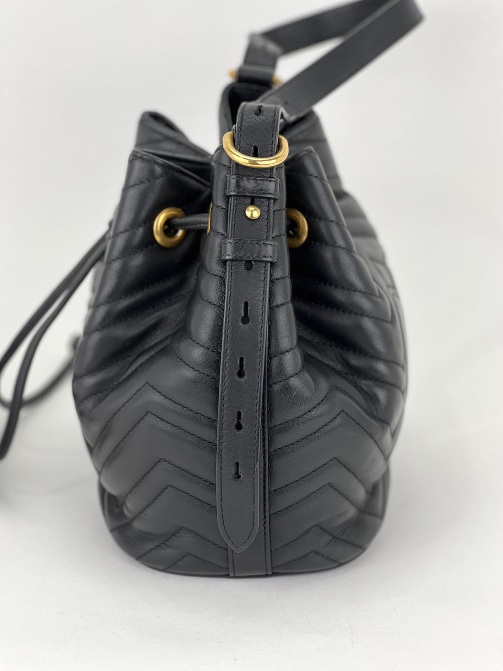 Gucci Soho Python Shoulder Bag | Gucci handbags black, Black gucci purse,  Fashion bags