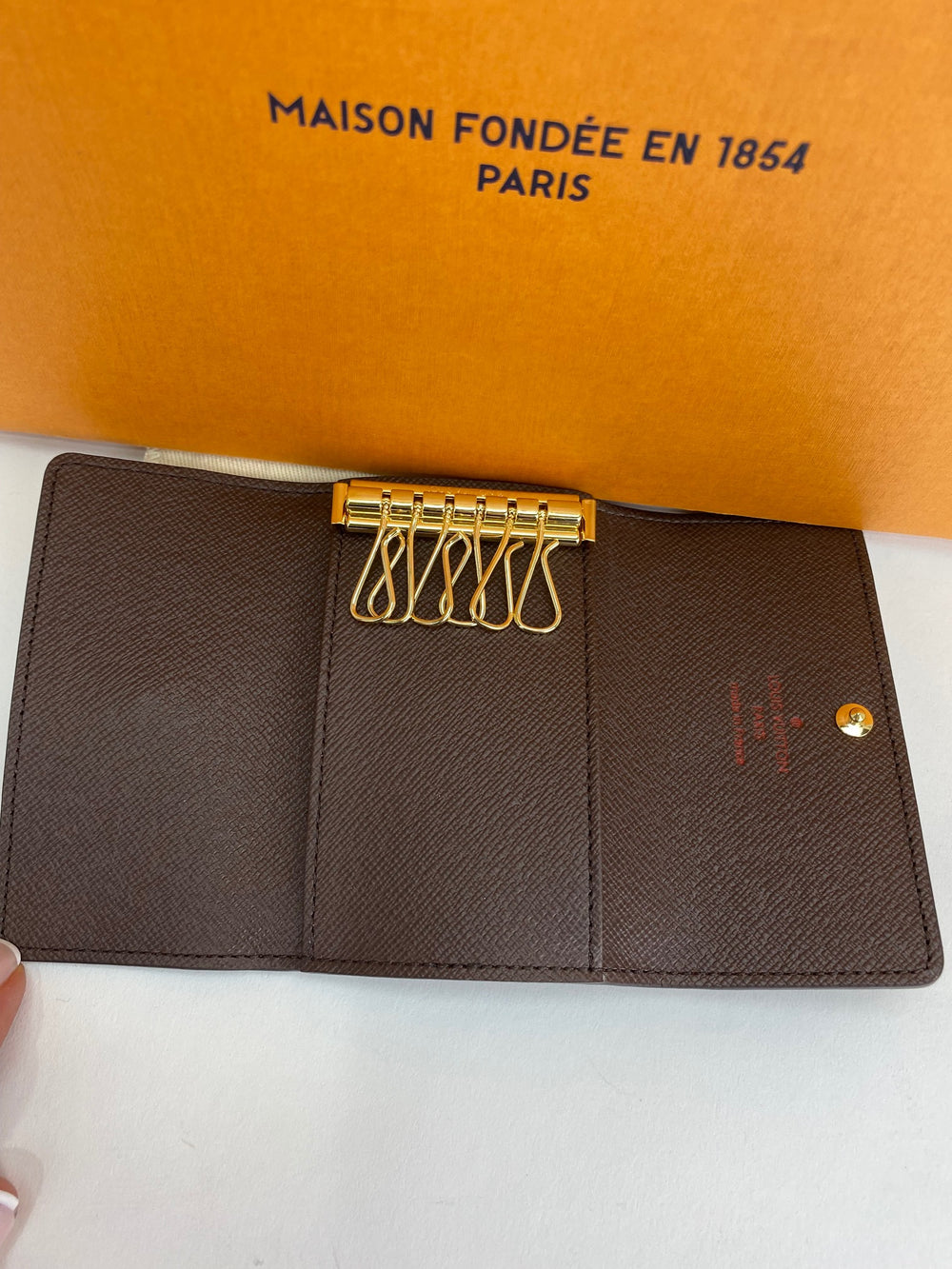 Louis Vuitton N62630 Luxury 6 Key Holder Damier Ebene Key Ring