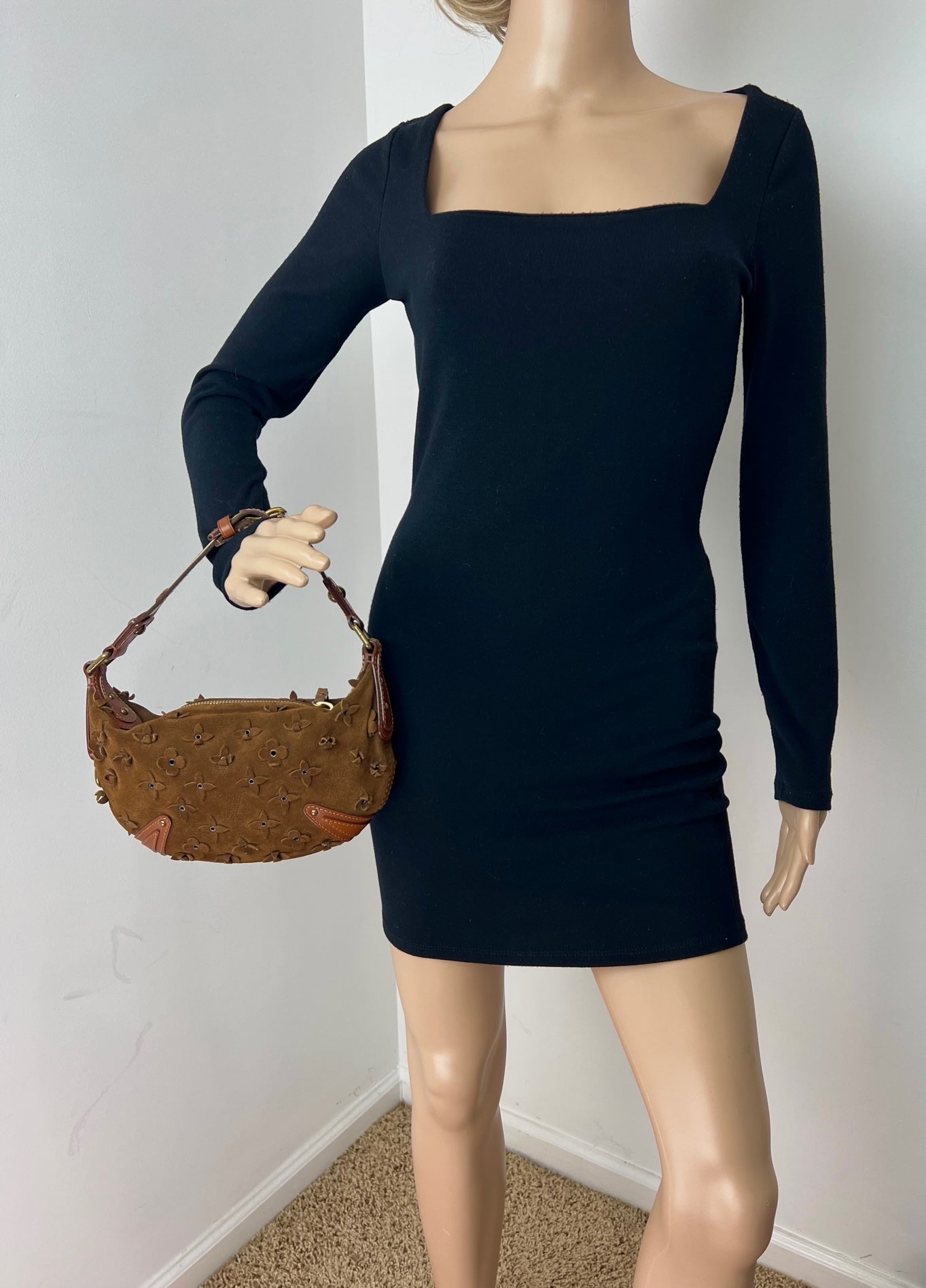 Orange Louis Vuitton Monogram Mahina Suede Onatah PM Hobo Bag – Designer  Revival