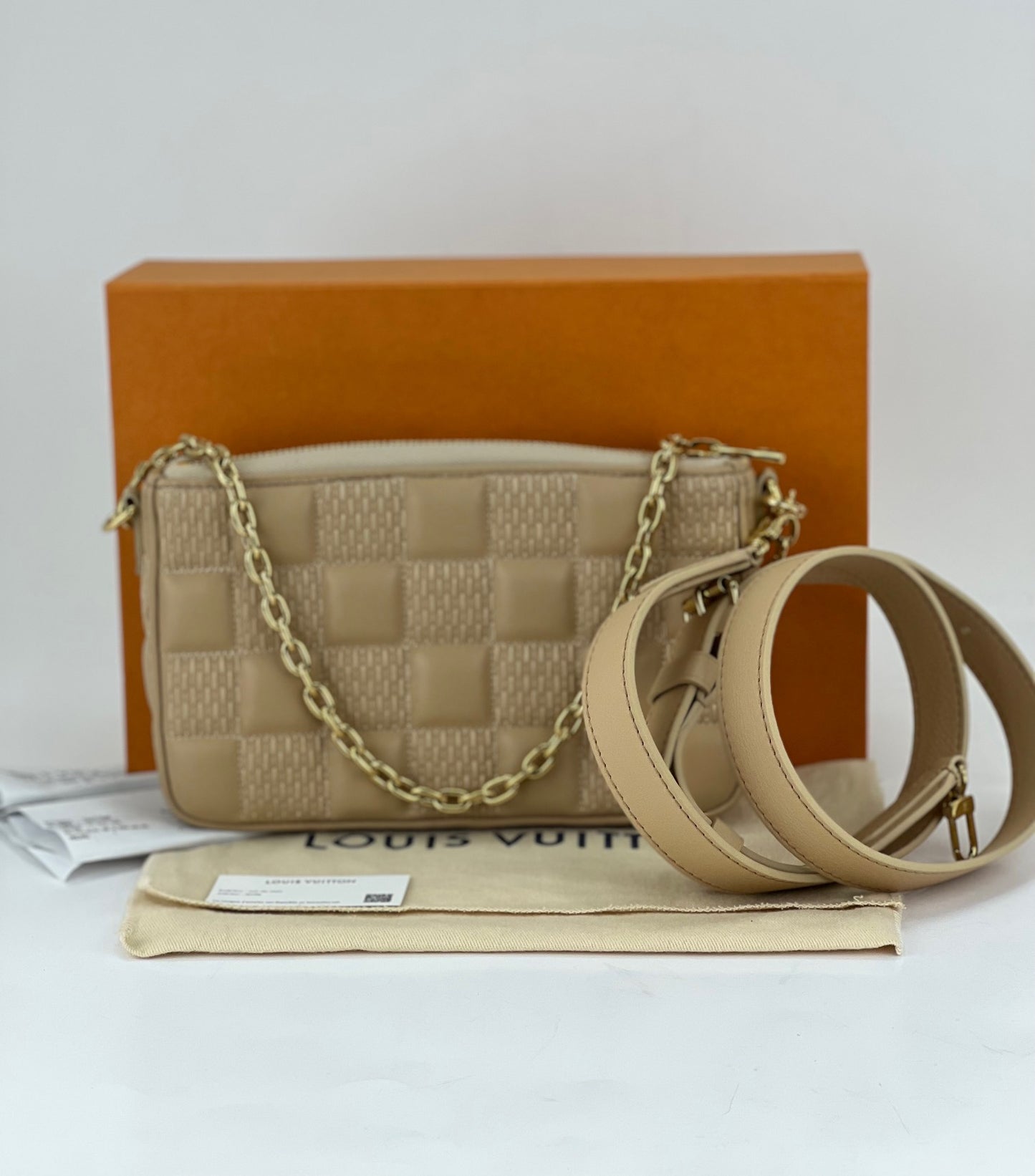 Louis Vuitton Bag Pochette Troca Beige Damier Quilt Lamb Leather Crossbody  C73