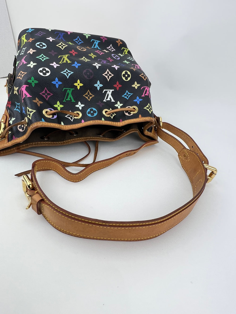 Buy Pre-owned & Brand new Luxury Louis Vuitton Monogram Canvas Petit Noe Bag  Online