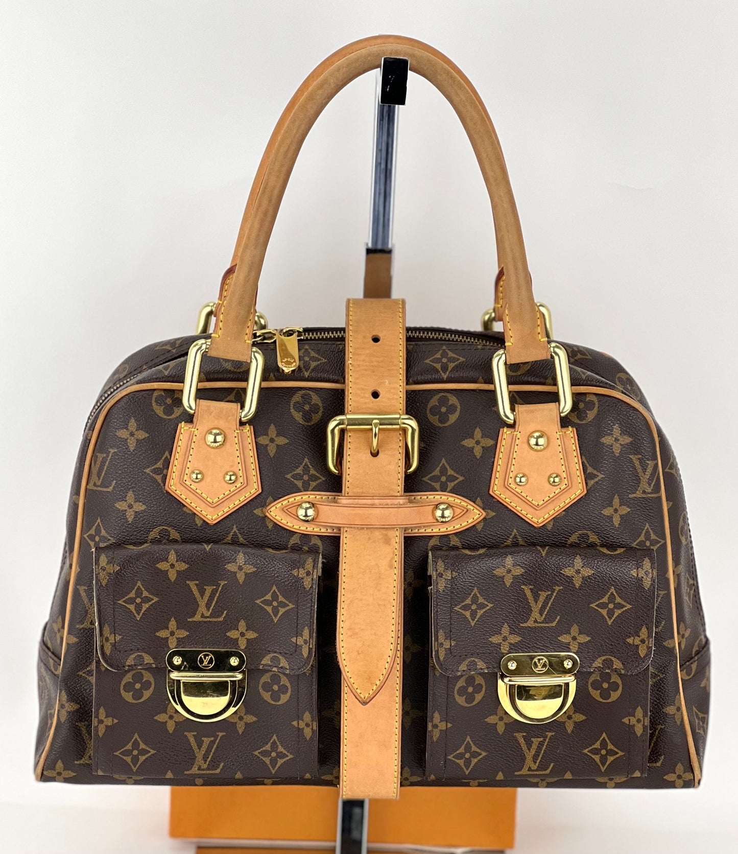 Louis Vuitton Black/Beige Monogram Leather Double Zip Pochette Bag -  Yoogi's Closet