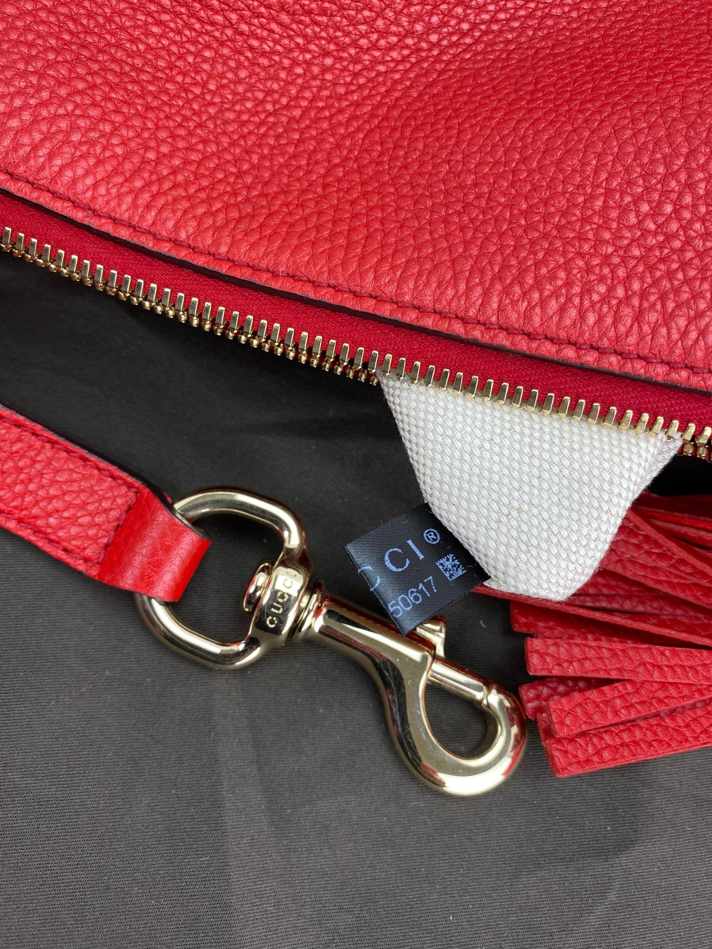 Gucci Soho Large Pebbled Leather Hobo Shoulder Bag Red