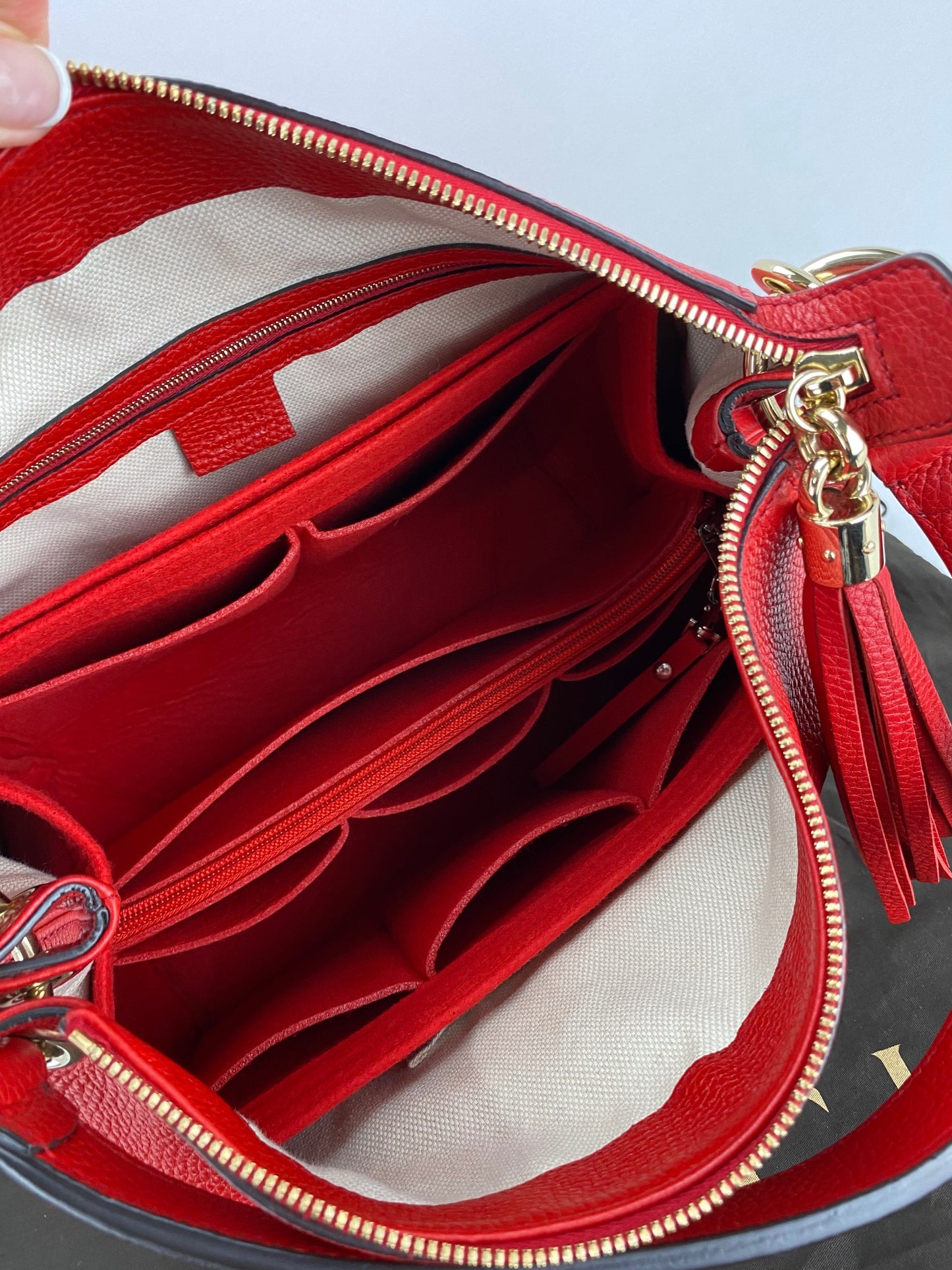 GUCCI SOHO Slouch Tassel Red Pebbled Leather Shoulder Bag – Debsluxurycloset
