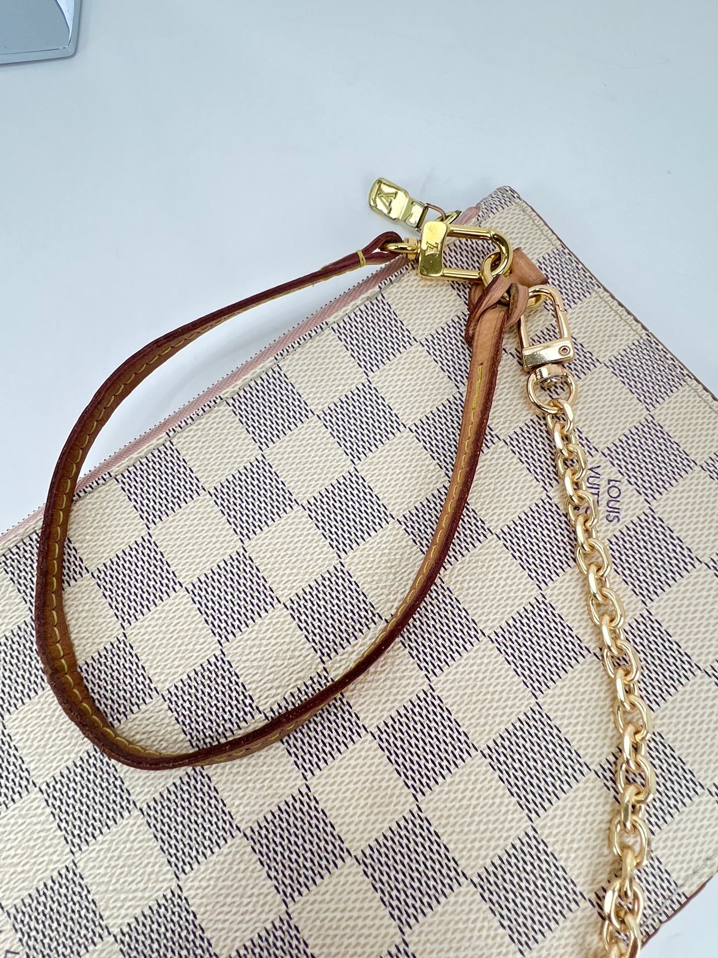 LOUIS VUITTON Pochette Damier Azur Clutch Crossbody Bag from NEVERFULL For  Sale at 1stDibs  louis vuitton clutch purse, louis vuitton envelope  crossbody, louis vuitton neverfull crossbody