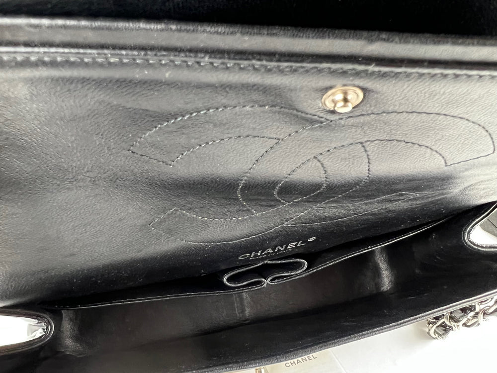 Timeless Chanel Black Caviar Quilted Jumbo Classic Single Flap Bag Leather  ref.934789 - Joli Closet