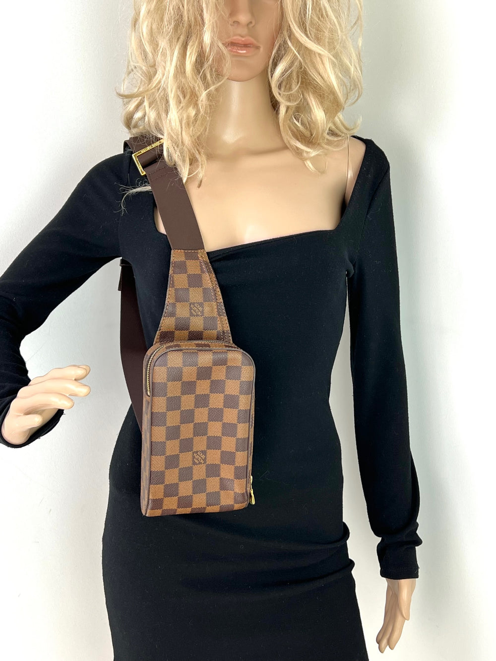 Used Brown Louis Vuitton Brown Damier Ebene Geronimo Waist Sling