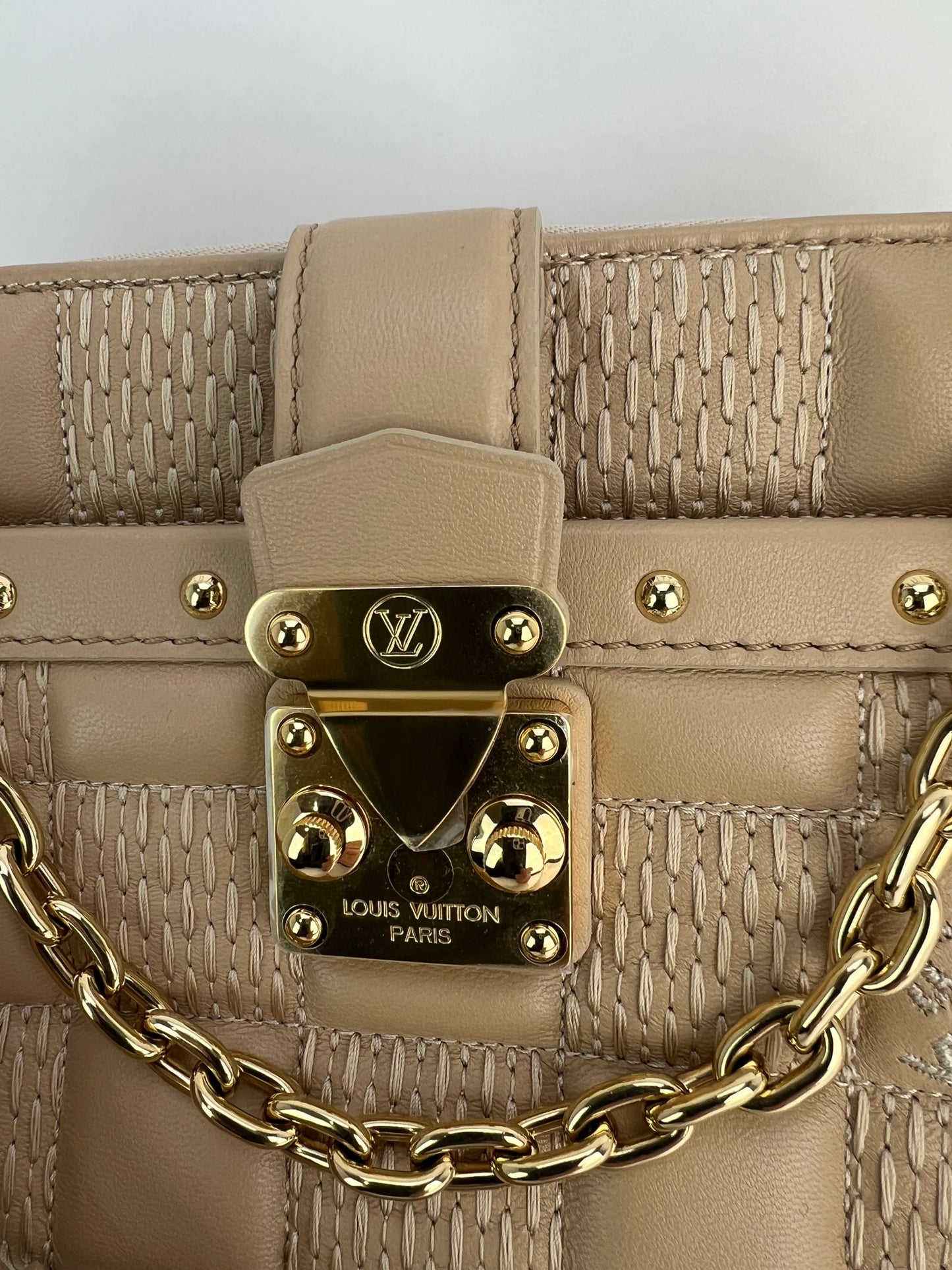 Louis Vuitton Pochette Troca Bag Damier Quilt Lamb Leather With
