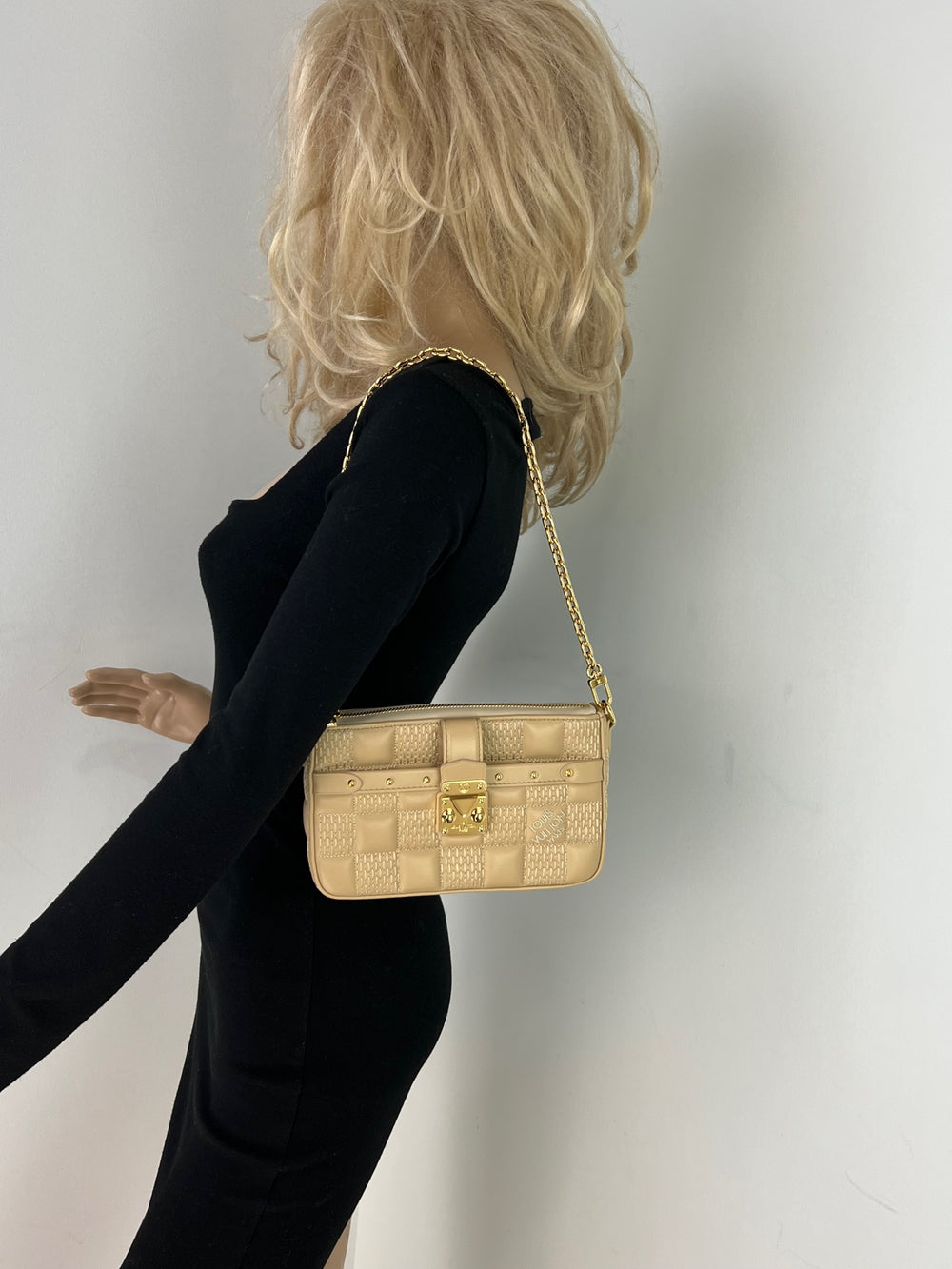 Louis Vuitton LV Women Pochette Troca Handbag Cashmere Beige Damier Quilt  Lamb Leather - LULUX