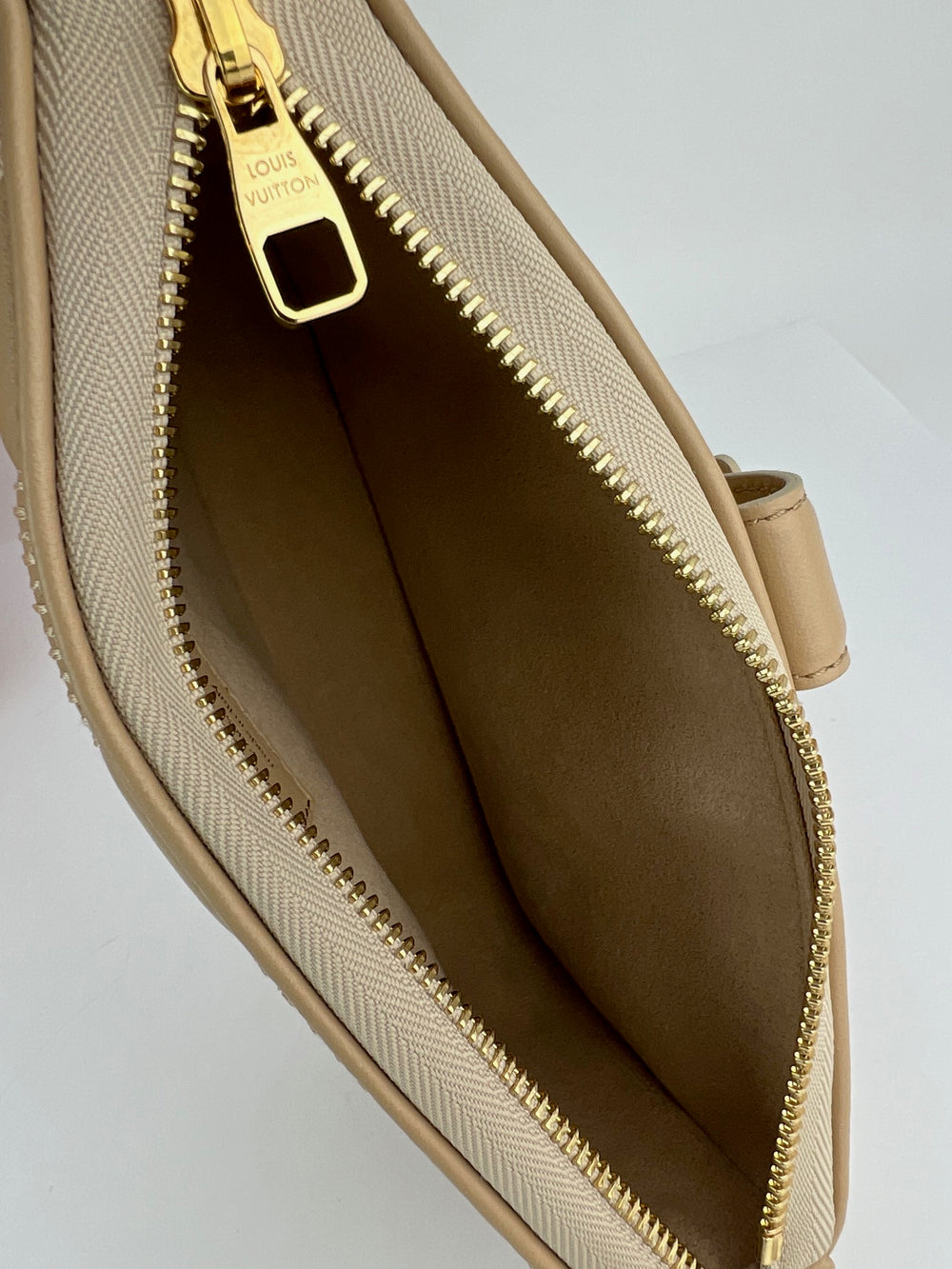 Louis Vuitton Bag Pochette Troca Beige Damier Quilt Lamb Leather Crossbody New