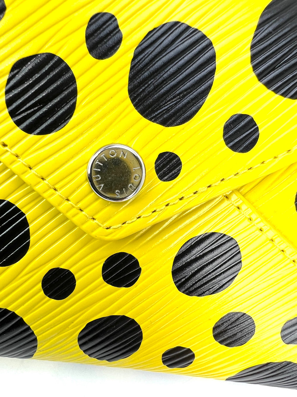Louis Vuitton KIRIGAMI POCHETTE Medium X YK Yellow Epi Leather Crossbo –  Debsluxurycloset