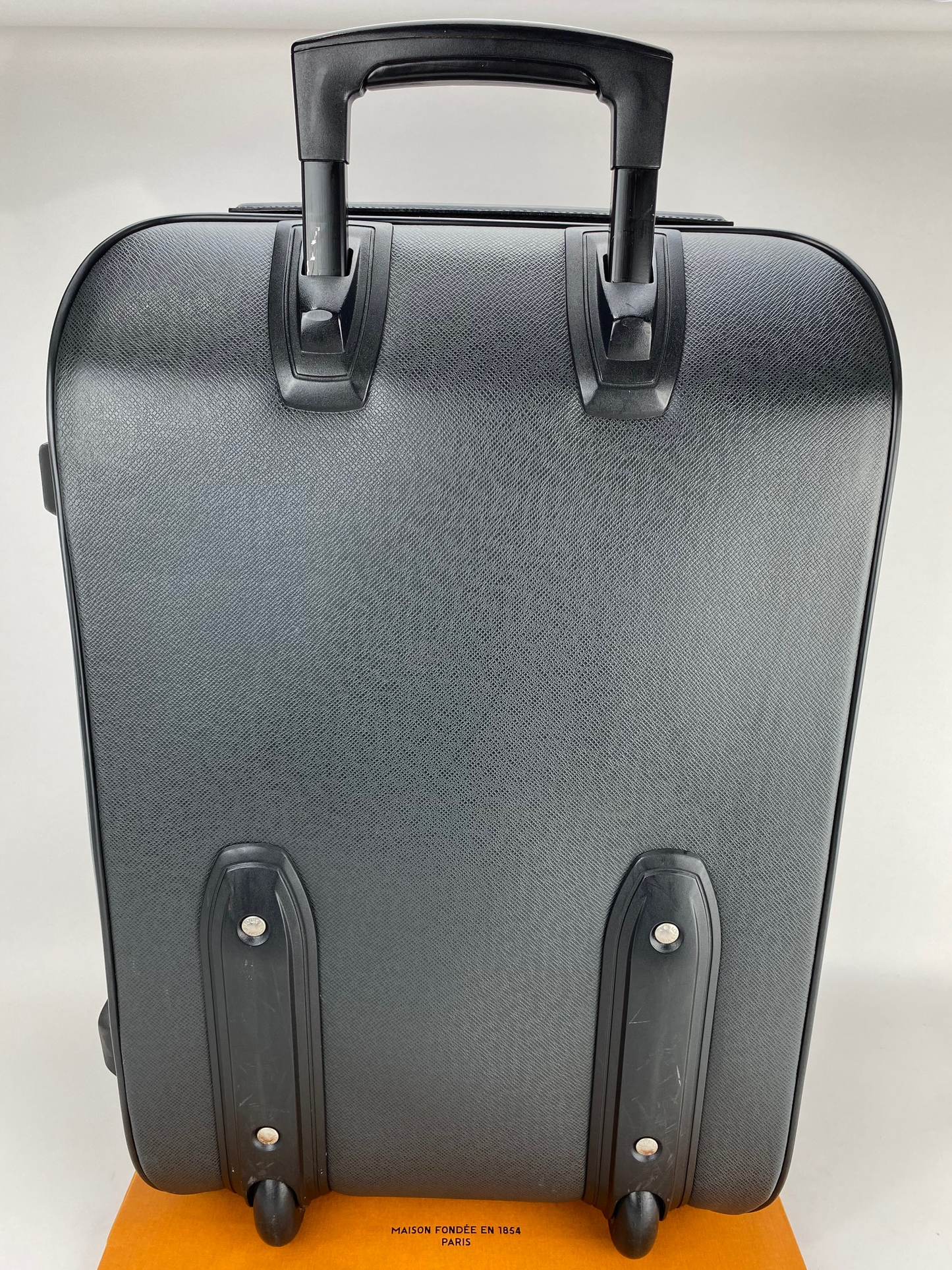 Louis Vuitton Pegase 60 Ardoise Taiga Rolling suitcase carry on Luggag –  Debsluxurycloset