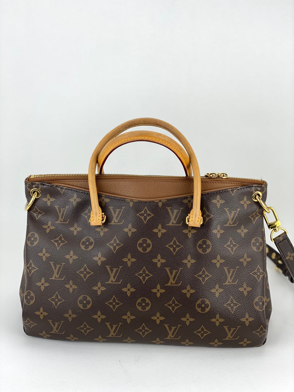 Buy Pre-owned & Brand new Luxury Louis Vuitton Pallas Chain Monogram Canvas  Calf Leather Shoulder Bag Online